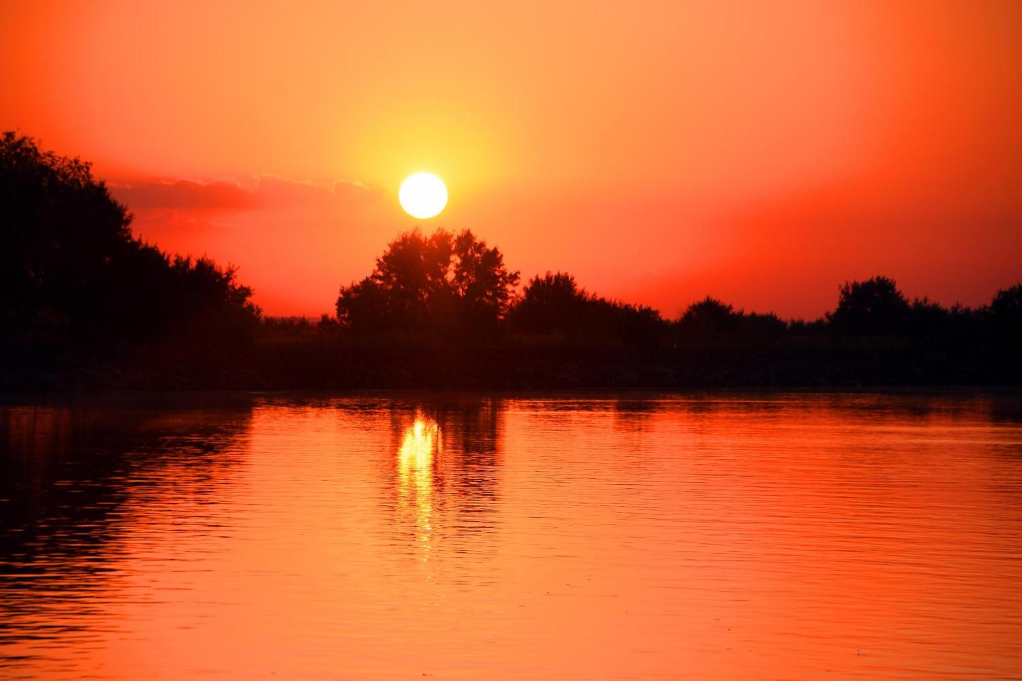 Hotel Sunrise Кришан Экстерьер фото